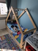 Dziecięce łóżko domek 80X160 drewamiane + stelaż  + materac