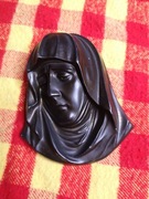 PIĘKNA RZEŹBA WYKONANA Z METALU OZDOBA DEKORACJA