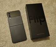 Smartfon Samsung Galaxy Z Flip4 8/128 Graphite Stan Idealny