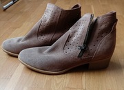 Botki ażurowe firmy Tamaris 