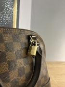 Damska torebka Louis Vuitton alma BB