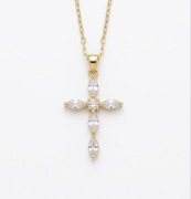 Elegancki naszyjnik stal chirurgiczna złoty krzyżyk z cyrkoniami