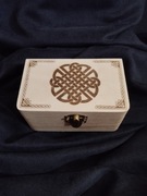 Drewniana skrzyneczka z celtyckim wzorem – grawer laserowy