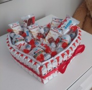 Serce kinder ze słodyczy prezent na święta