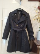 klasyczny rozkloszowany trencz H&M 38