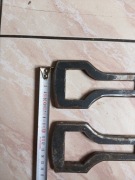 Klamry do mocowania łuczyska repliki kuszy średniowiecznej