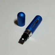 Pojemnik na perfumy atomizer rozpylacz samolot auto transpor NIEBIESKI