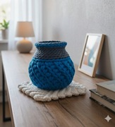 Wazon dekoracyjny na szydełku, z dywanem, ręczne robione 