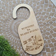 Drewniana zawieszka na drzwi 