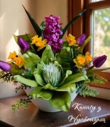 Dekoracja kwiatowa , stroik , kompozycja wiosenna do domu , na cmentarz