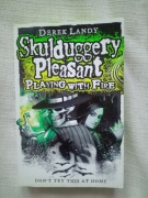 Landy Skulduggery Pleasant (2) Playing with Fire