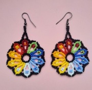 Kolczyki z koralików kolorowe kwiaty Huichol boho rękodzieło na prezent