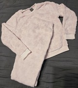 Ciepły dres różowy w gwiazdki 7 - 8 lat