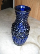 wazonik PRL niebieskie szkło