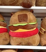 Maskotka kapibara hamburger dla dzieci
