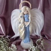 Anioł stojący rękodzieło 35 cm makrama wełna 