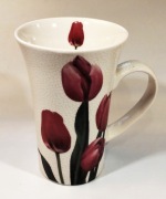 Kubek - wazon z tulipanem, D.13.
