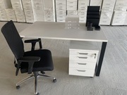 Zestaw biurko Nowy Styl+ Fotel Intrata+kontenerek 