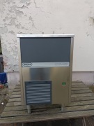 Wytwornica lodu płatkowego (kruszarka) BREMA GB 902A – Wydajna!
