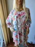 Sukienka w kwiaty made in Italy zwiewna elegancka