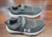 Buty Under Armour UA BGS Assert 10 - chłopięce rozm. 35 - NOWE