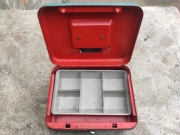 Kasetka metalowa na pieniądze 