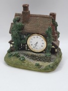 Zegarek w kształcie Wiejskiej chaty