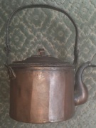 Antyk kuty miedziany czajniczek imbryk.