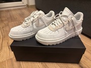 Nike Air Force 1 Luxe