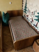 Dwa łóżka z materacem z czasów PRL