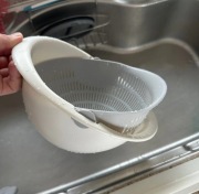 Durszlak, cedzak obrotowy dwuelementowy.