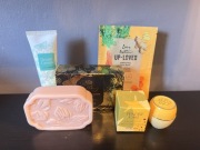 Zestaw kosmetyków Oriflame: mydło, krem do rąk, Tender CARE, maska