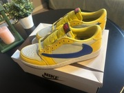 Buty Air Jordan 1 Low OG x Travis Scott Canary Rozmiar 44 EU 