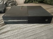 Konsola xbox one 500gb z padem i akcesoria+gry