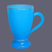 Kubek Baccarat Szkło opalowe uzdrowiskowy XIX Francja