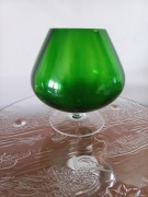 Wazo w formie kielicha zielone szkło