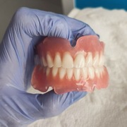 Naprawa protez, protetyka