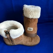 Oryginalne ciepłe buciki UGG – Model Keelan roz. 28.5