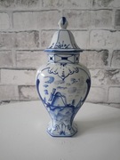 Porcelanowy wazon z pokrywką, biało-niebieski (styl Delft), 26,7 cm