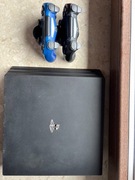 Konsola PS4 Pro 1TB + 2 pady + gry