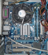 GIGABYTE GA-G31M-ES2L + Celeron E3300 + 4GB DDR3
