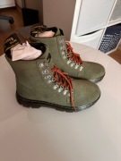 Dr. Martens Khaki/Jasnozielony Rozm 41 Nowe, Krk