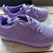 Nowe sneakersy, lekkie, fioletowe