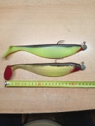 Dwa duże kopyta uzbrojone