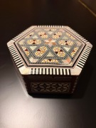 Szkatułka egipska z masą perłową w stylu retro vintage duża