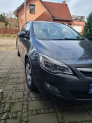 Opel Astra  J kombi 2011   1.6  85kw benzyna przebieg 176 075km