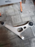 Wachacz zawieszenia nissan QASHQAI 2021->