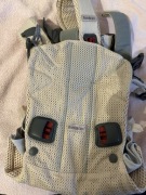 BABYBJORN ONE AIR 3D - nosidełko, Perłowy Różowy nowe + ochraniacz