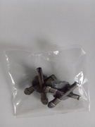 Korpusówki na mundur.