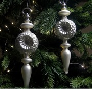 BOMBKI SZKLANE "SOPLE" 24cm mroźna perła / srebro komplet 2 szt